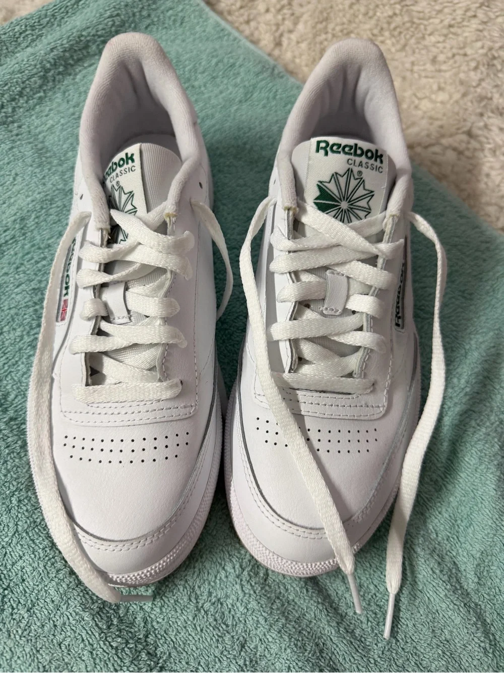 Reebok Classic WoMen's White Leather Sneakers 8.5M